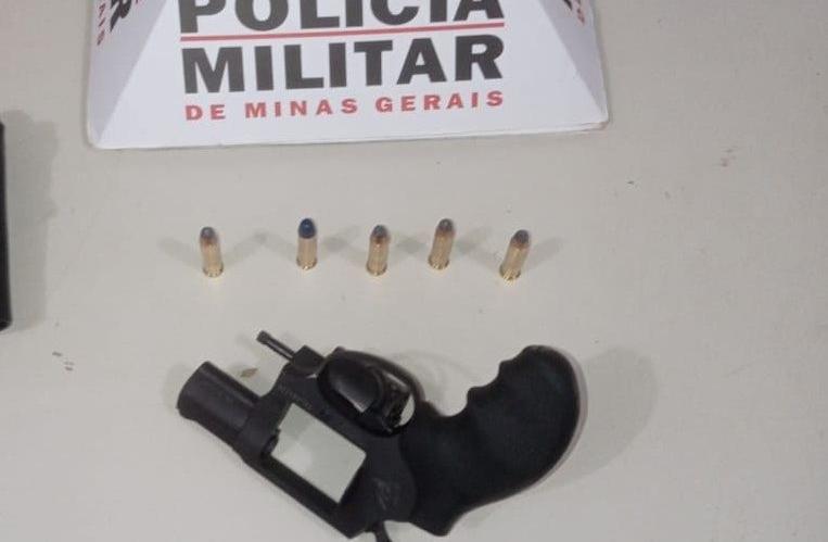 O CAC estava em bar na zona rural, onde jogava sinuca e bebia cerveja, com arma, mesmo registrada, mas de forma ilegal  (Foto/Divulgação)