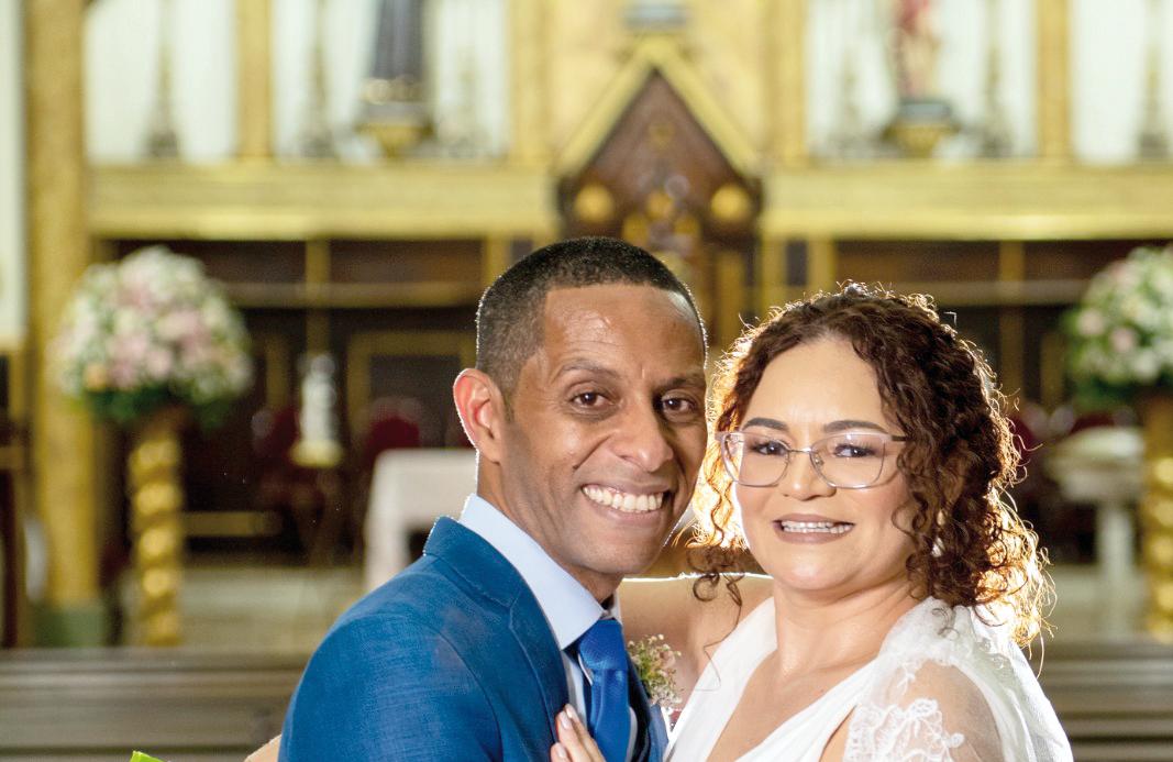 Christian Jorge da Silva Eiras e Helena Nunes Eiras trocaram alianças na Catedral Metropolitana, no sábado, em cerimônia presidida pelo Monsenhor Célio Lima. Felicidades ao casal! (Foto/Rima Fotografia)