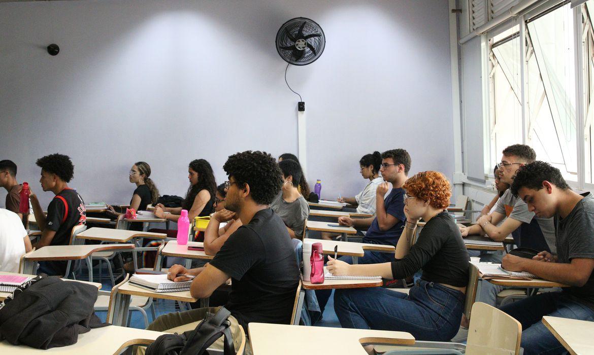 A OMU é voltada para jovens estudantes dos ensinos fundamental (8º e 9º anos) e médio de escolas públicas e particulares de todo o Brasil (Foto/Rovena Rosa/Agência Brasil)