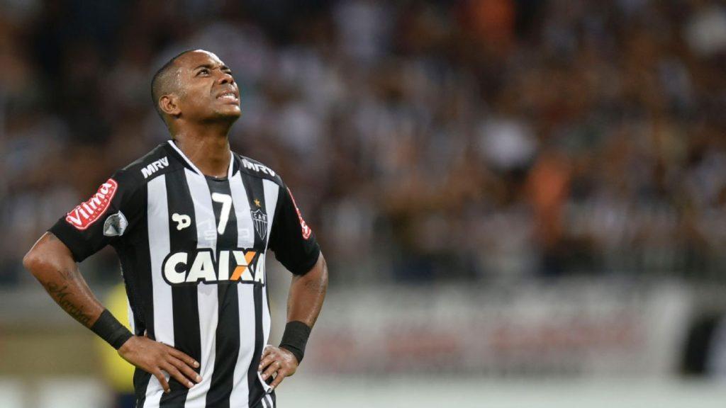 Robinho está proibido de deixar o País e terá cinco dias para entregar seu documento à Corte superior (Foto/Reprodução)