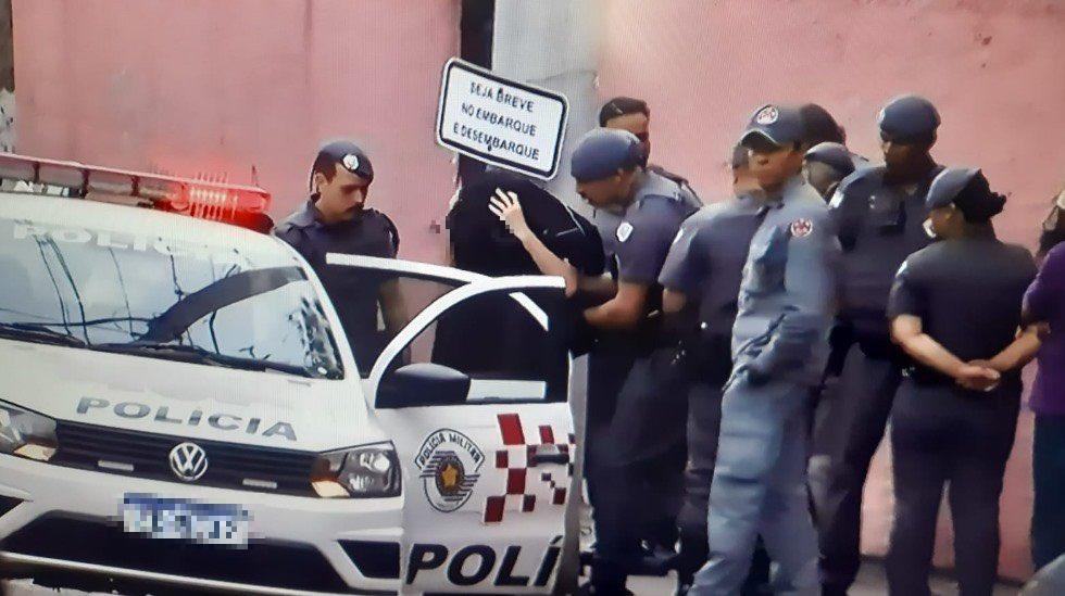 Adolescente teria ferido ao menos três professores em ataque com faca em escola estadual em São Paulo (Foto/Reprodução Twitter @Choquei)