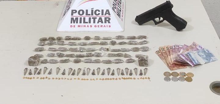 Drogas prontas para serem vendidas e que foram apreendidas com o menor no bairro Isabel do Nascimento (Foto/Divulgação)