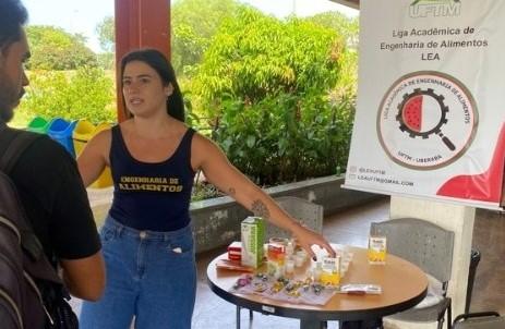 Alunos do curso de Engenharia de Alimentos desenvolveram atividades com conteúdo informativo durante o evento  (Foto/Divulgação)