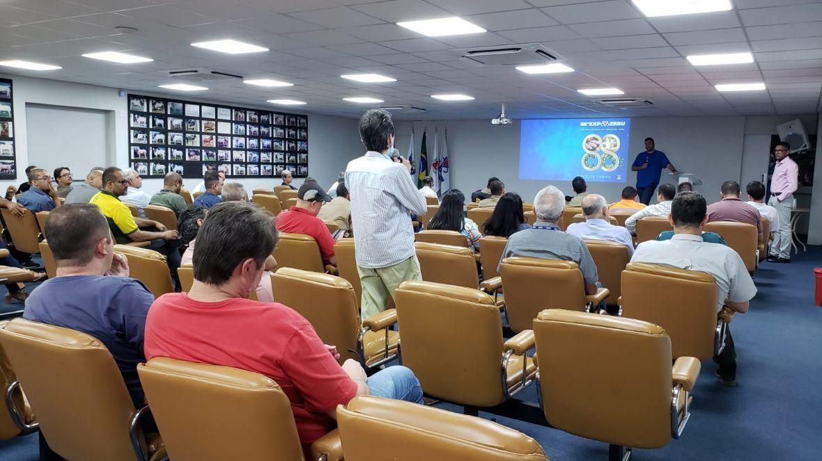 Reunião da ABCZ com a Comoveec (Foto/Divulgação)