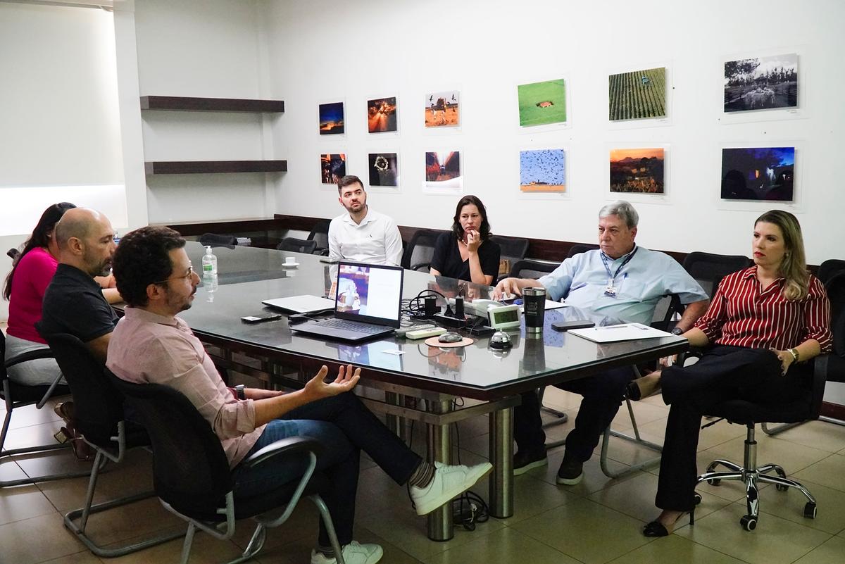 Representantes do Grupo Tânia Bulhões se reuniram com a prefeita para apresentar o projeto de unidade fabril para o município  (Foto/Divulgação)