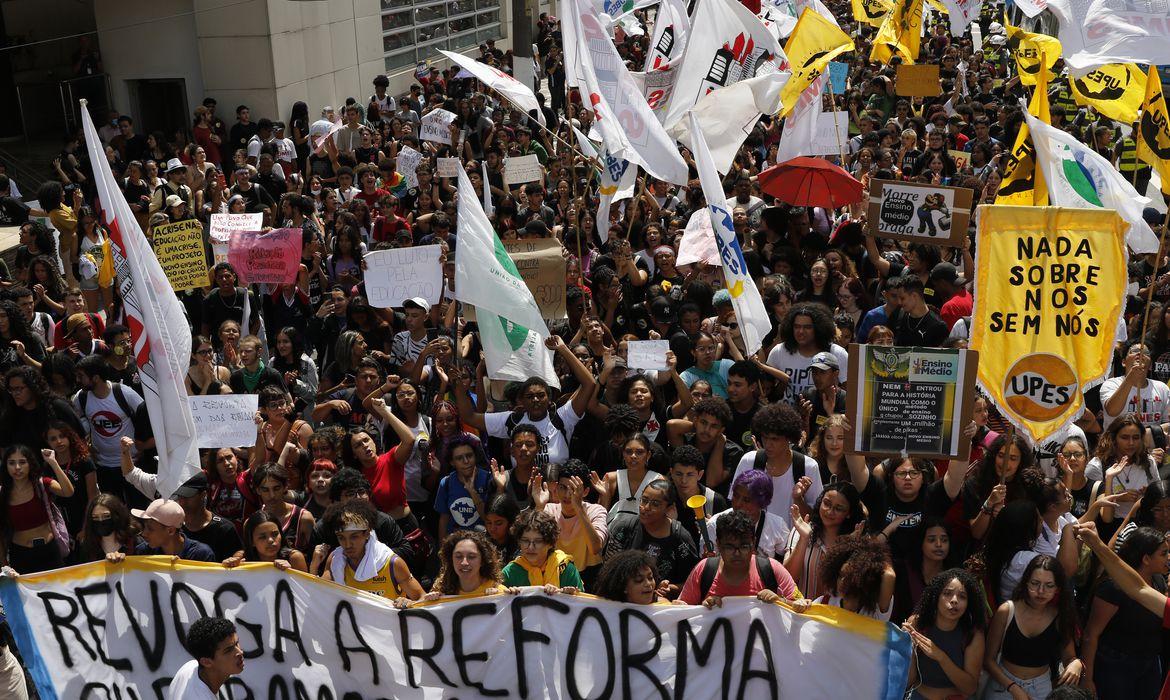 Manifestações contra o Novo Ensino Médio (Foto/Fernando Frazão/Agência Brasil)