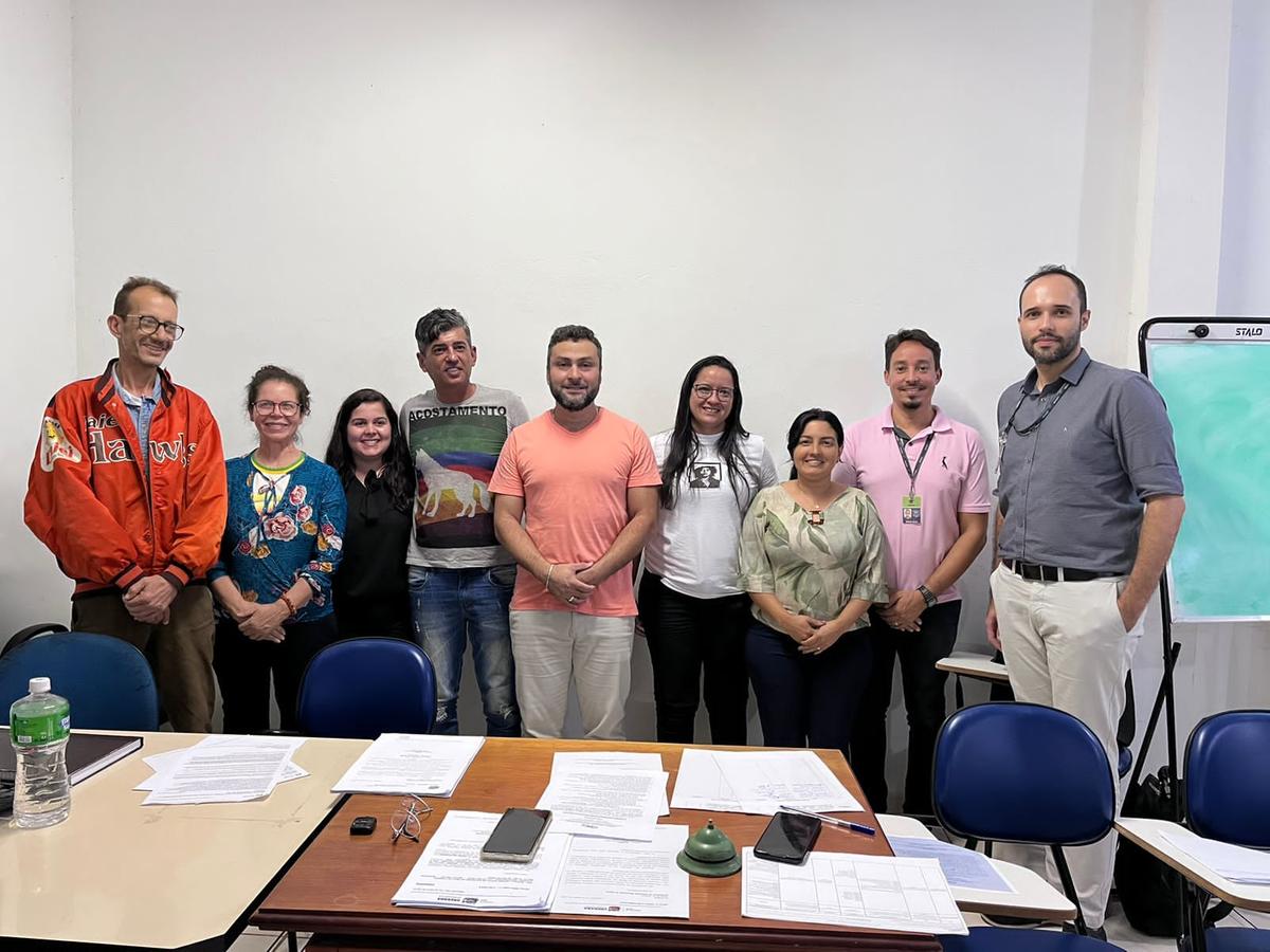 Nilton (usuário do sistema), Marilda (trabalhador), Kézia (Gestor), Marcelo (usuário do sistema), Cezar William (Presidente do Conselho Municipal de Saúde), Lauanda (usuário do sistema), Valdilene Rocha (Secretária de Saúde), Bruno (Trabalhador), Rodolfo (Governo), representantes na ordem da foto (Foto/Divulgação)