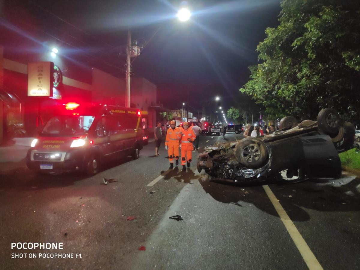 Acidente registrado na noite desta sexta-feira (14), na avenida da Saudade (Foto/Divulgação)