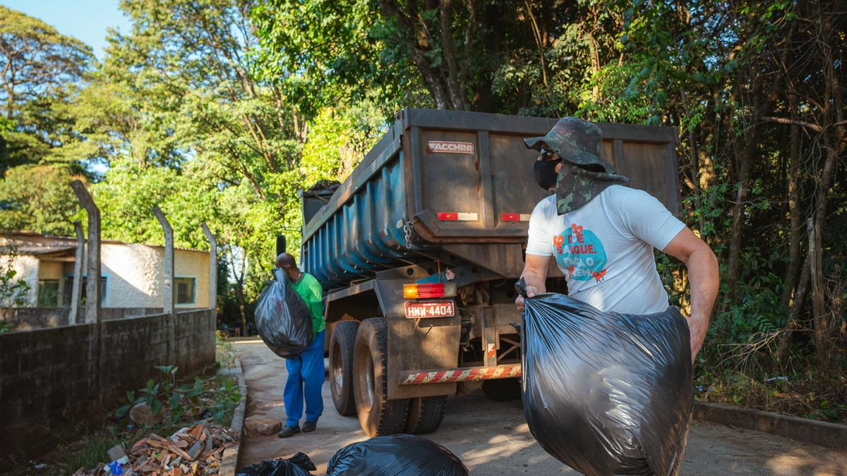 Mutirão de Limpeza Urbana em Uberaba (Foto/Divulgação PMU)