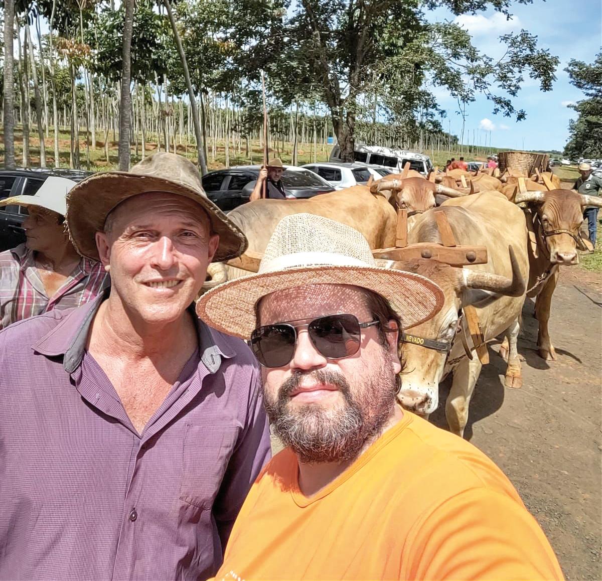 Renato Carneiro e Rafael Mendes, leia-se Sindicato dos Produtores Rurais de Uberaba fizeram a diferença no Circuito de Turismo Rural no ultimo domingo (Foto/Arquivo Pessoal)