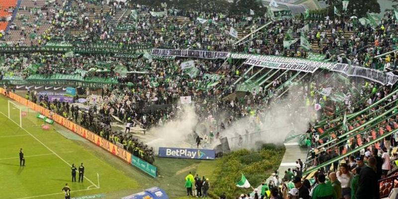 O conflito deixou 89 pessoas feridas, das quais quatro precisaram ser encaminhadas a unidades de saúde para atendimento. (Foto/Noticia ao Minuto - Edgar Bolivar)