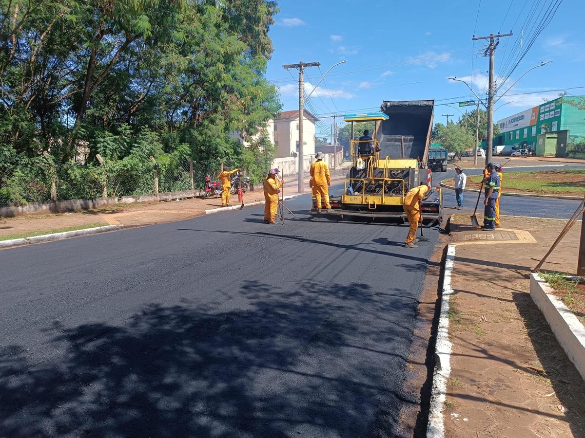 Recapeamento na rotatória da João XXIII (Foto/Divulgação)