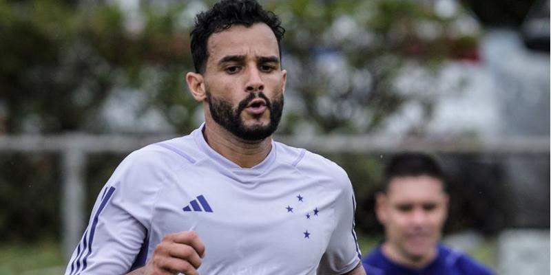 No Cruzeiro o atacante Henrique Dourado está de volta (Foto/Gustavo Aleixo/Cruzeiro)