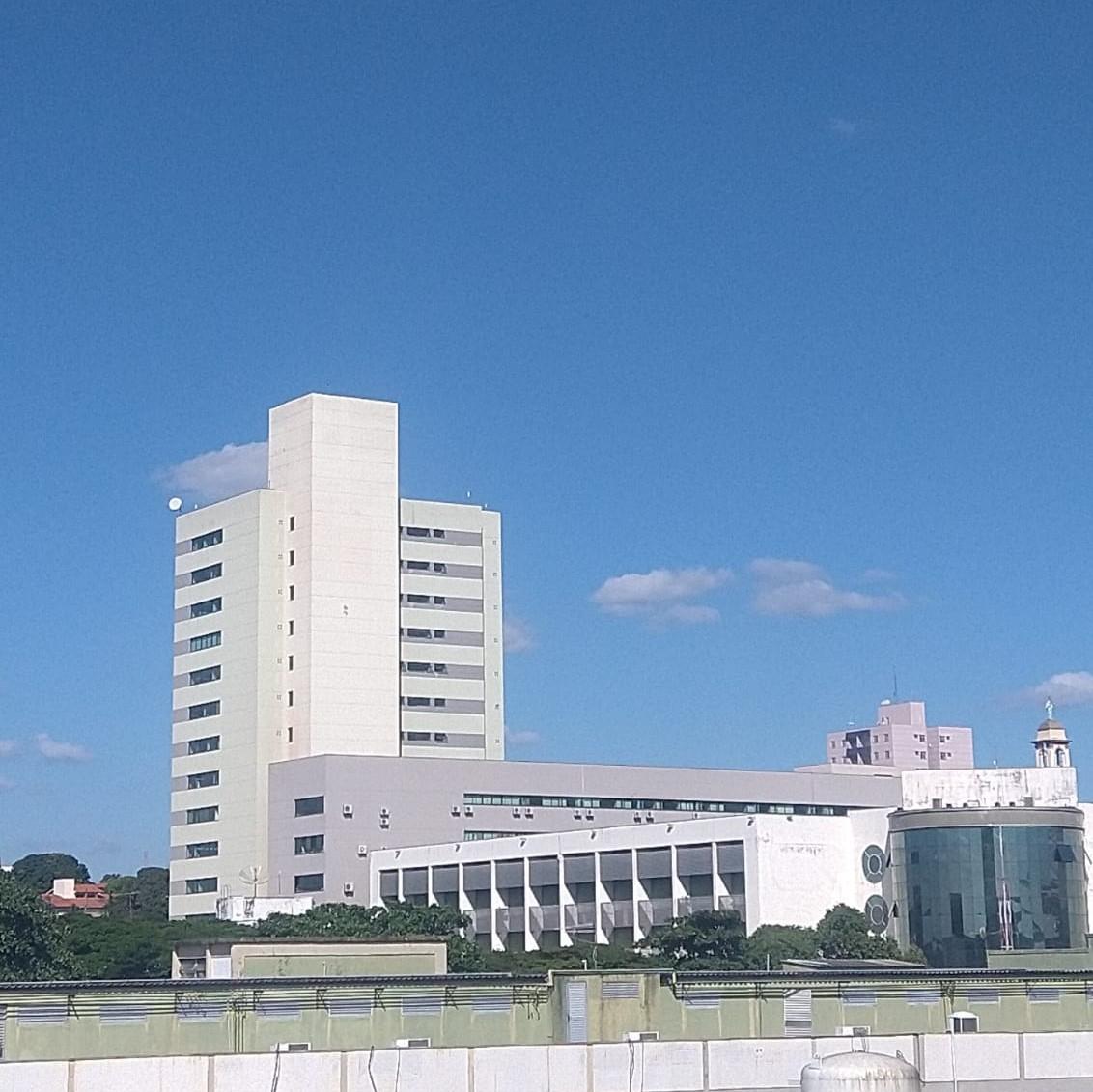 Centro de Pesquisas Prof. Aluizio Rosa Prata, que abrigará o LAMMOBI, à esquerda do Centro Educacional (Foto/Divulgação)