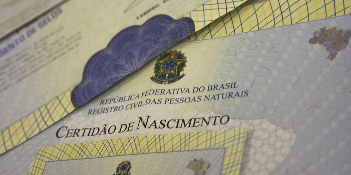 Certidão de nascimento (Foto/Reprodução)