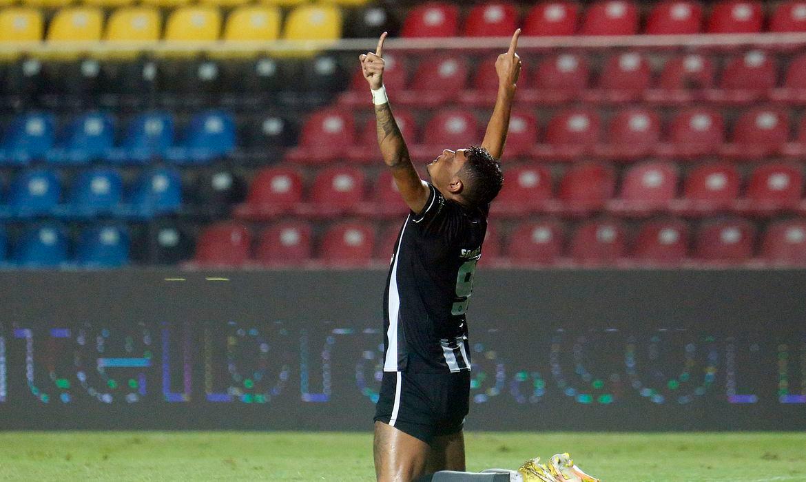 Mais uma vez Tiquinho Soares marcou e manteve o Botafogo com 100% de aproveitamento (Foto/Vitor Silva/Botafogo)