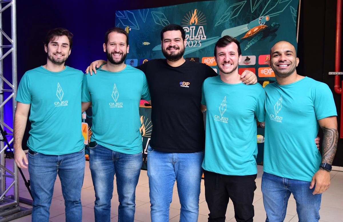 Bruno Bertolucci, Victor Batista, Samuel Wainer, Alaor Neto e Felipe Reis são os diretores da EXP Produções (Foto/Divulgação)