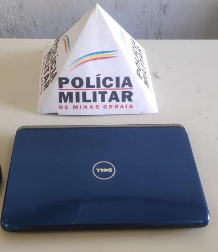 Notebook recuperado das mãos de um autor de furto especialista a entrar pelo telhado (Divulgação)
