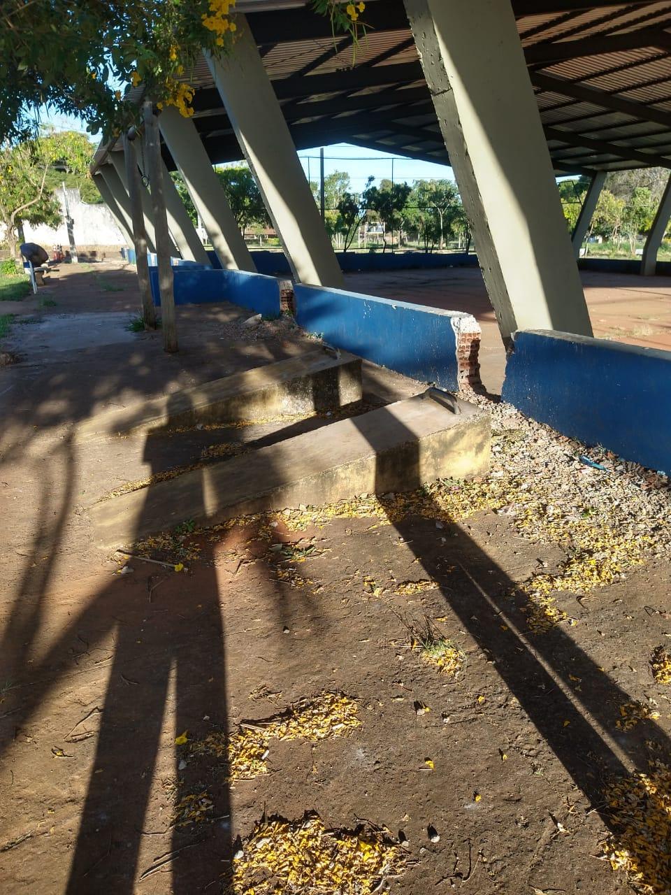 Situação da quadra no Maracanã (Foto/Denúncia)