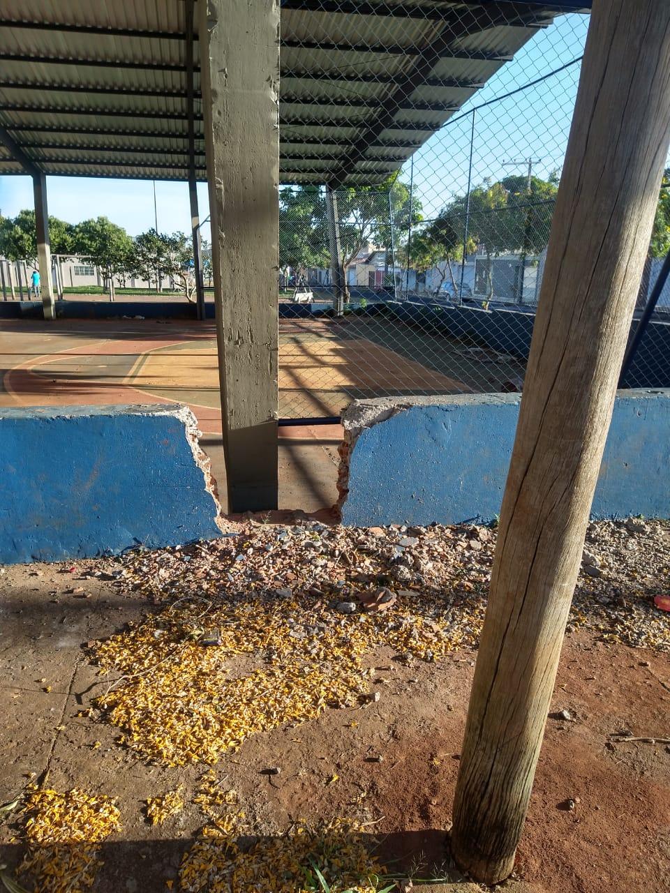 Situação da quadra no Maracanã (Foto/Denúncia)