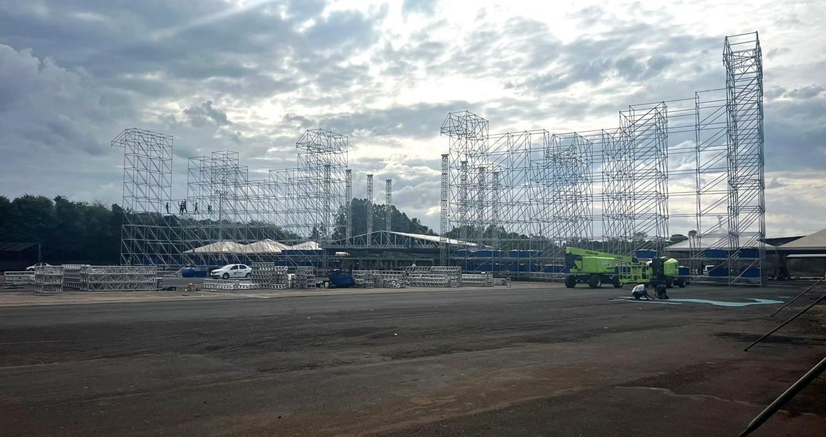 Palco da 7ª CIA em Uberaba tem 80 metros de largura, 20 metros de altura, 400m² de luzes LED e 600 mil watts de potência de som (Foto/Divulgação)