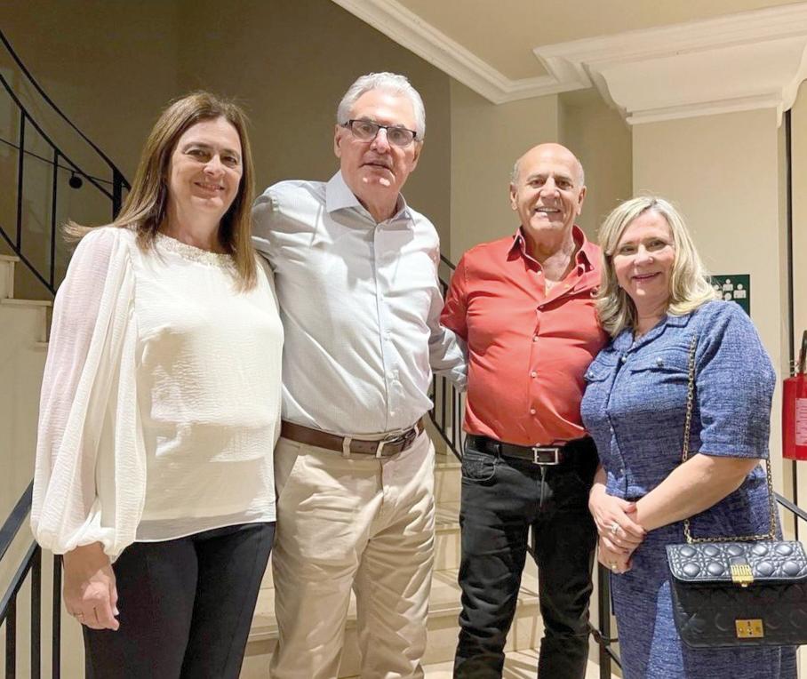 Jorge Abdanur Stephan e sua esposa, Adriana, Jorge Nabut e Jamila Abdanur Stephan Reis (Foto/Reprodução)