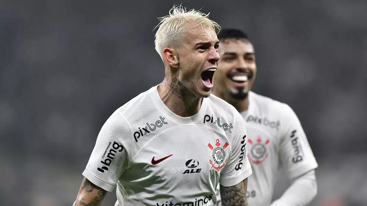 Atacante Róger Guedes marcou o segundo gol do Corinthians na partida (Foto/Eduardo Carmim / Agência O Dia / Estadão Conteúdo)