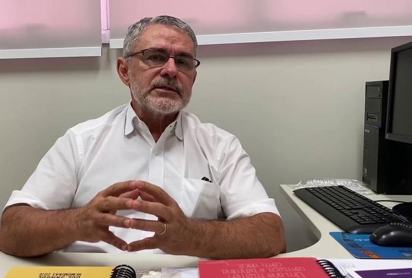 Paulo Juliano, diretor do Hemocentro Regional de Uberaba, pede ajuda para completar os estoques necessários (Foto/Reprodução)