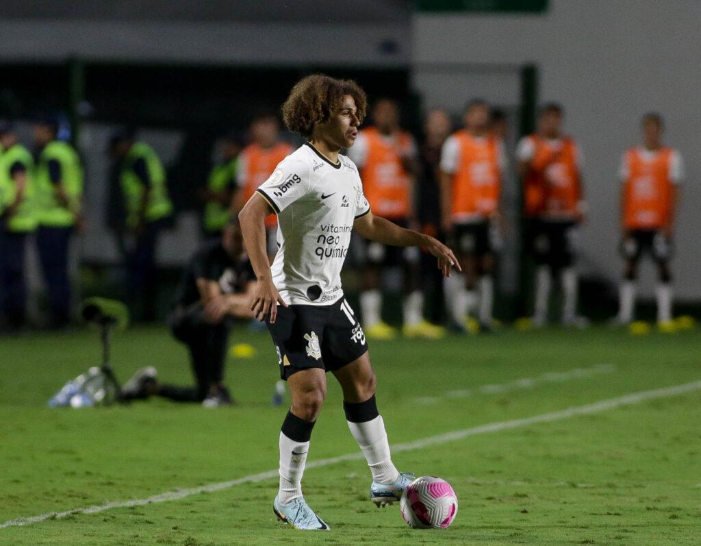 Biro dá nova opção para Luxemburgo armar o meio de campo quando não puder contar com Renato Augusto (Foto/Rodrigo Coca – Agência Corinthians)