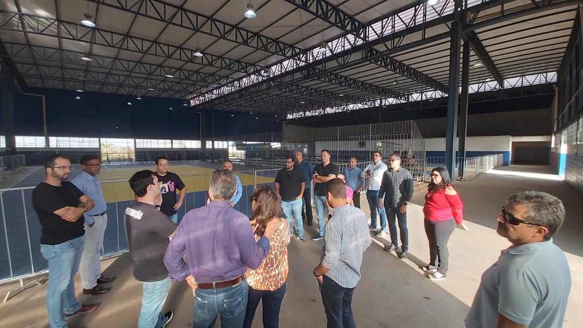 Autoridades e lideranças classistas visitaram todo o complexo CIA World, com 60 mil metros quadrados, na Univerdecidade  (Foto/Divulgação)