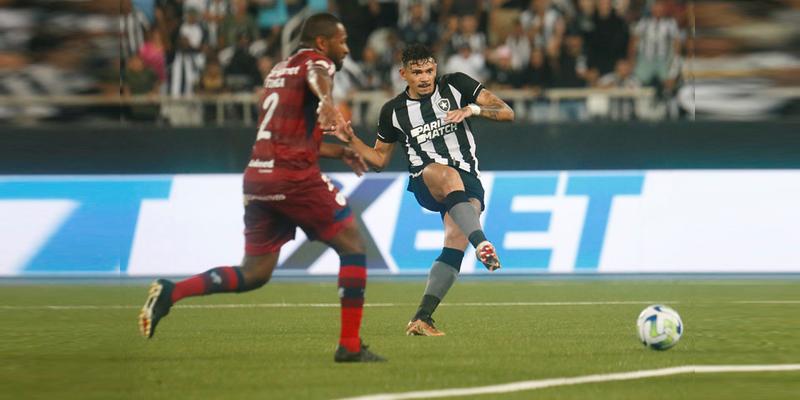 Tiquinho Soares marcou os dois gols do Fogão e vive momento mágico da carreira (Foto/Reprodução)