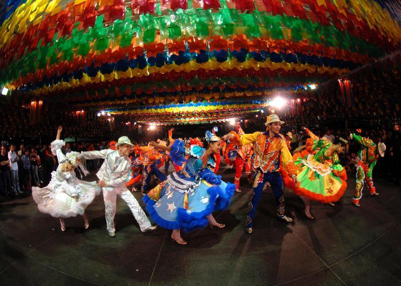 Festas Juninas do Brasil: Um Roteiro de Viagem Gastronômico