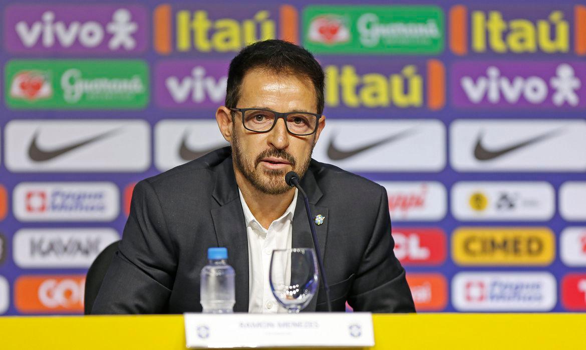 O Brasil de Ramon Meneses enfrenta a seleção de Guiné, sábado, em Barcelona (Foto/Rafael Ribeiro)