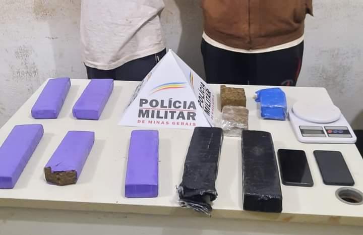 Dois homens foram presos pela Polícia Militar com mais seis quilos de maconha (Foto/Divulgação)