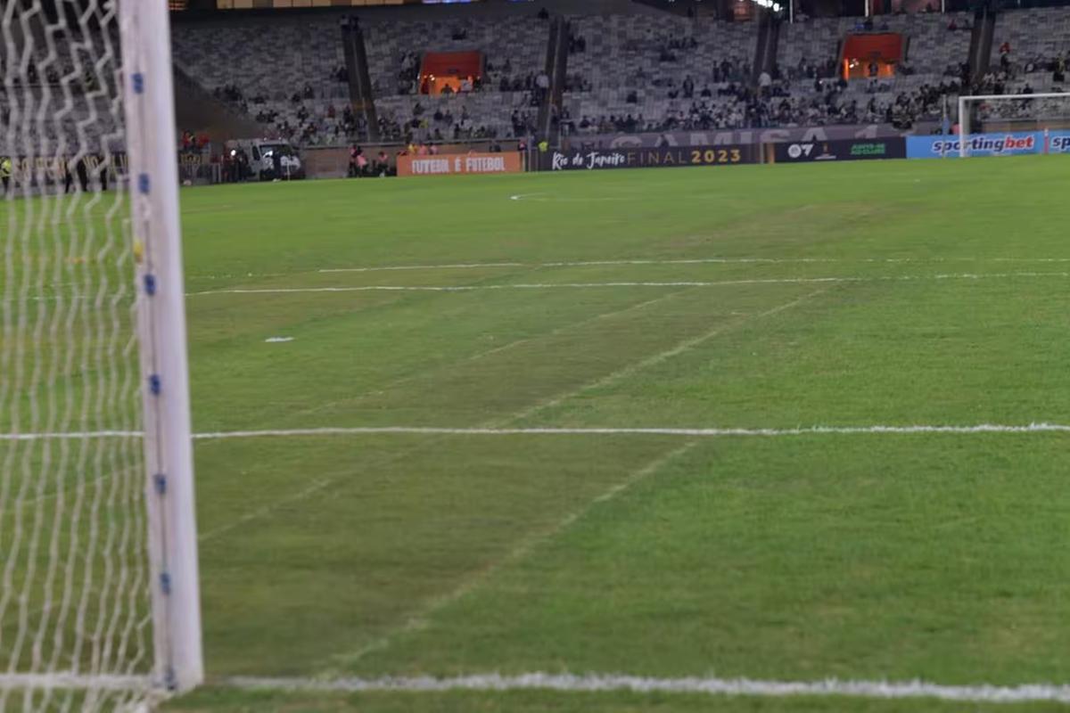 Gramado do Mineirão antes de Atlético x Athletico-PR, pela Libertadores (Foto/João Godinho/O TEMPO)