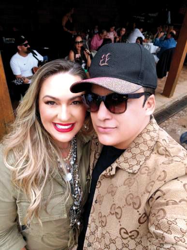 Mariane Blancato e Gegê Borges de Barros estiveram neste fim de semana em big party em Brasília (Foto/Reprodução)