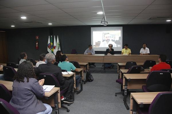 Reunião on-line teve a participação de pró-reitores e equipe técnica da área de gestão da universidade (Foto/Divulgação)