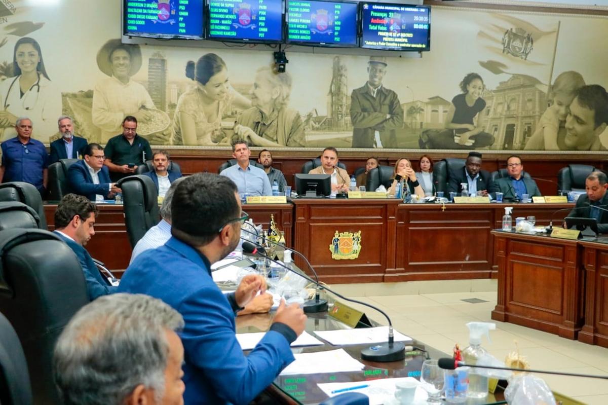 Projeto foi defendido na Câmara Municipal na noite de ontem por vários secretários municipais e técnicos que acompanharam a sessão (Foto/Rodrigo Garcia/CMU)