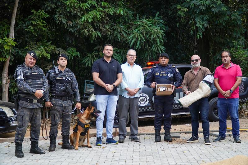 Equipamentos doados pelo empresário Adalberto Pagliaro, por intermédio do vereador Diego Fabiano, para reforçar o canil da Guarda Civil Municipal, em Uberaba (Foto/Divulgação PMU)