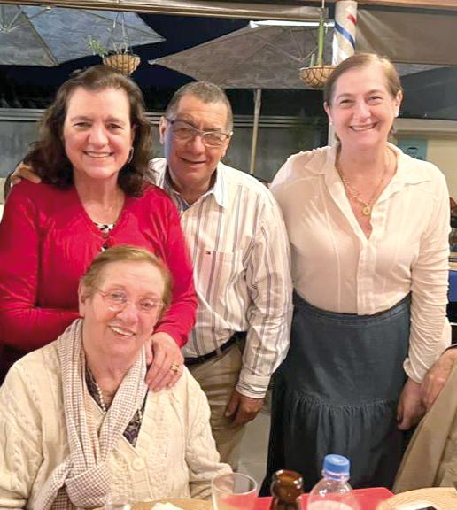 Mara e Rui com a mãe dela, Olga, e a mana Mariolga (Foto/Divulgação)