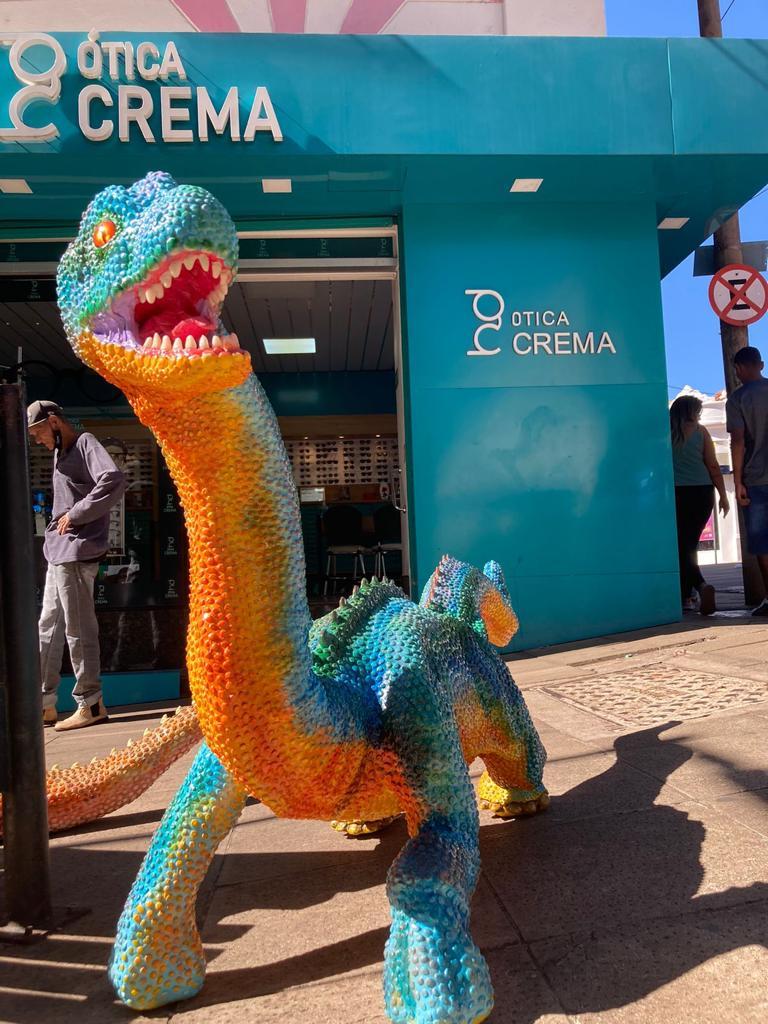 Dinossauro no Calçadão de Uberaba (Foto/Divulgação)