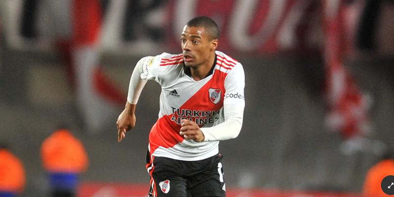 Claudinho e Wendel seguem nos planos e De La Cruz (Foto) ainda é visto como alternativa. (Foto/Maxi Failla/River Plate)