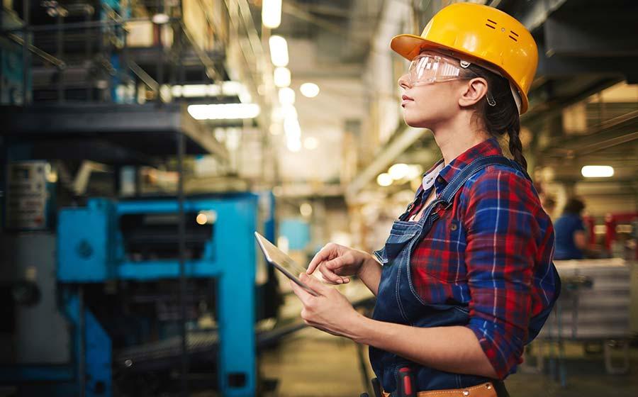 As mulheres ocuparam a maior parte das vagas de emprego em junho e os setores de serviço e indústria foram os que tiveram melhor desempenho (Foto/Reprodução)