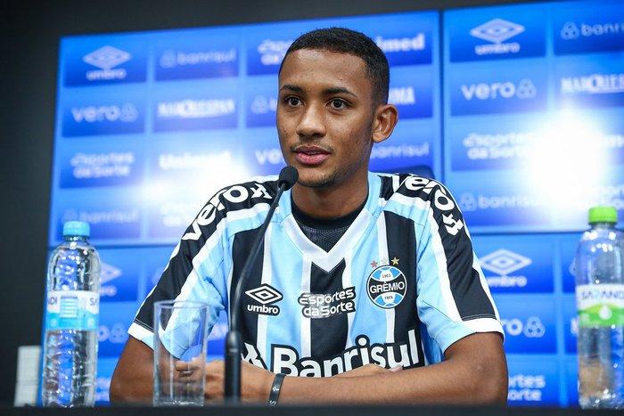 André Henrique saiu do banco para tirar o Grêmio do sufoco (Foto/Lucas Uebel/Divulgação Grêmio)