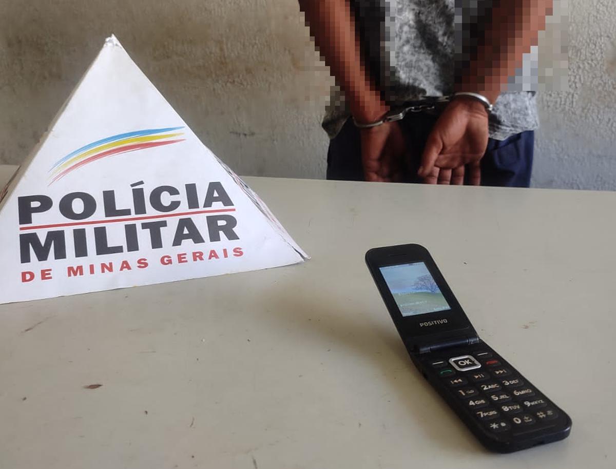 Militares do 67ºBPM prenderam um desocupado após agredir covardemente e tomar de assalto celular de um aposentado, de 75 (Foto/Divulgação)