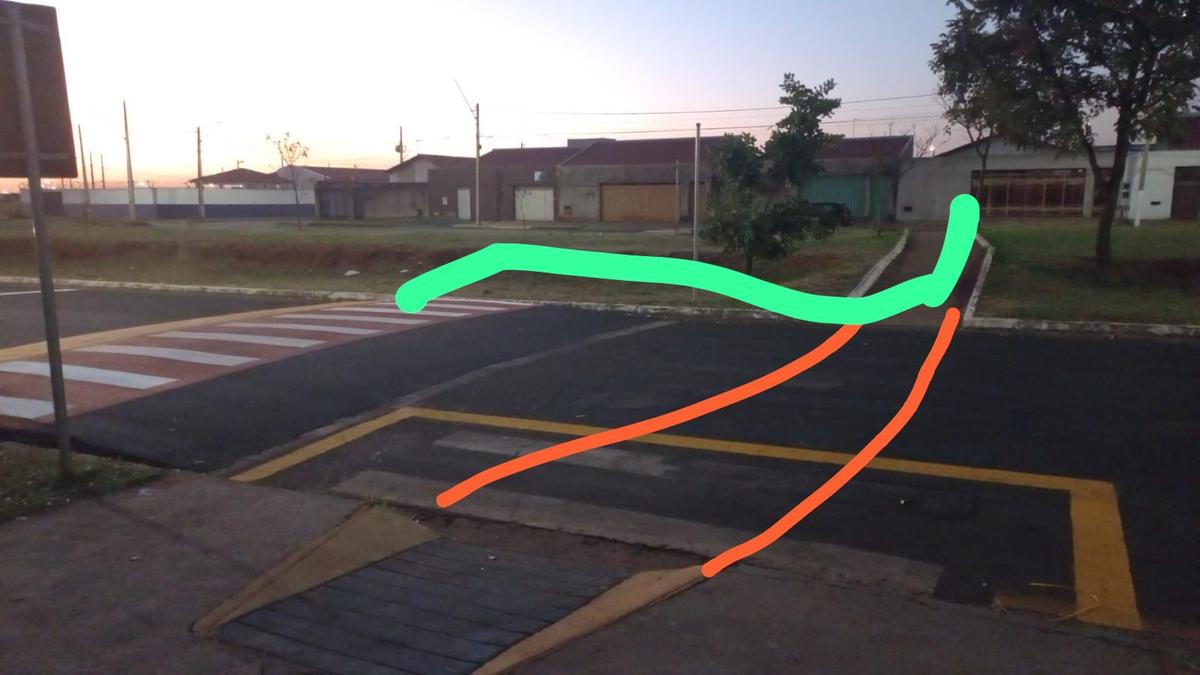 A construção da passagem elevada em frente ao Cemei: em laranja, o que os moradores apontam que deveria ter sido feito; em verde claro, a alteração a ser realizada pela Sesurb (Foto/Ilustrativa)