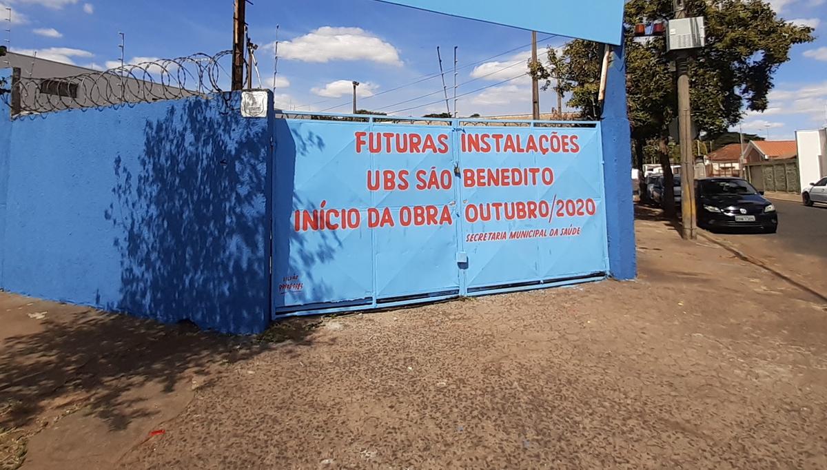 Imóvel onde será a Unidade Básica de Saúde do bairro São Benedito, que ainda deverá ser licitada novamente, visto que a obra lançada em 2020 não prosperou (Foto/Divulgação)