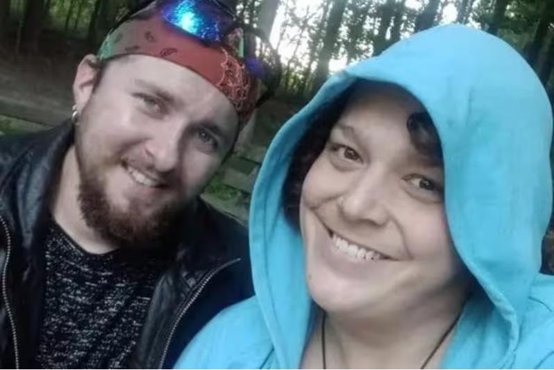 Mulher trans entrou com processo para reaver os testículos, que estão em posse do ex-companheiro (Foto/Reprodução/Facebook/William Wojciechowski)