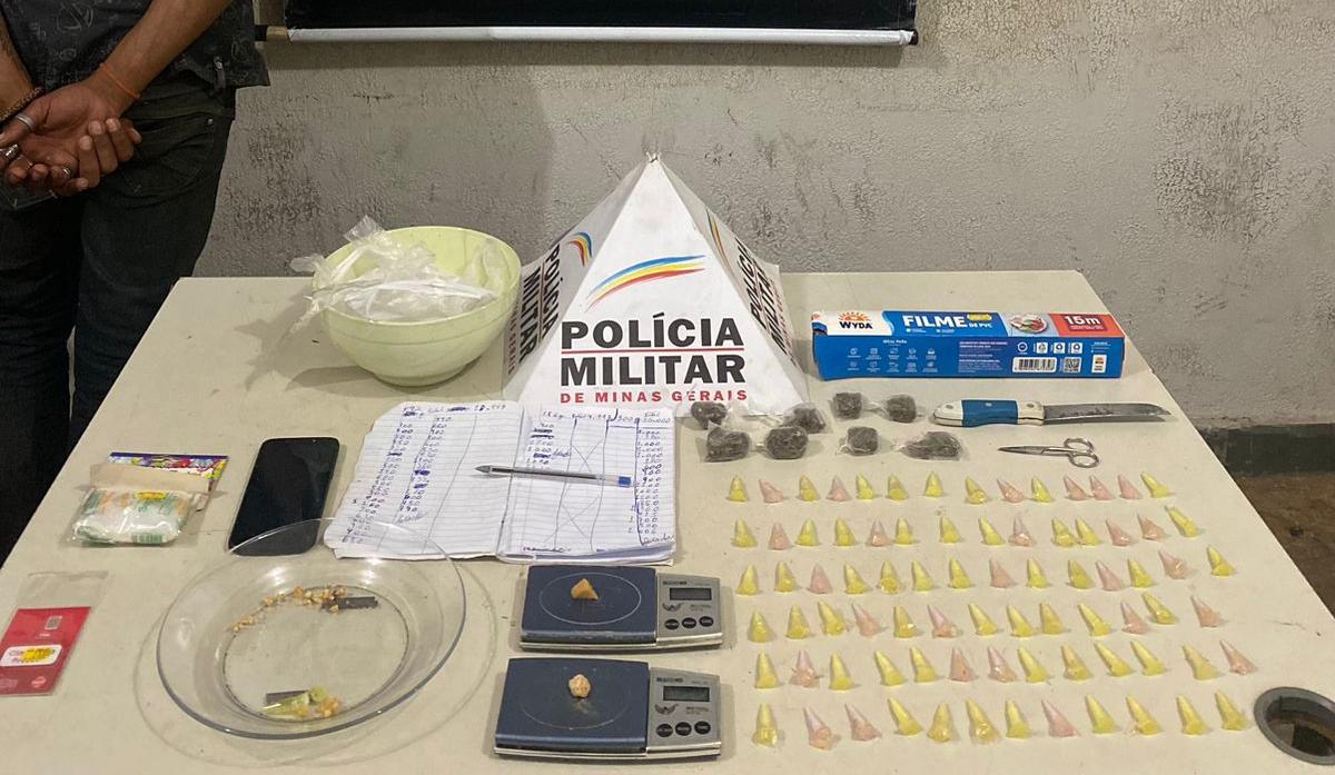 Policiais militares do Gepar prenderam um homem de 40 anos e apreendeu grande quantidade de drogas na rua Fernando Silva Melo, Parque das Gameleiras (Foto/Divulgação)