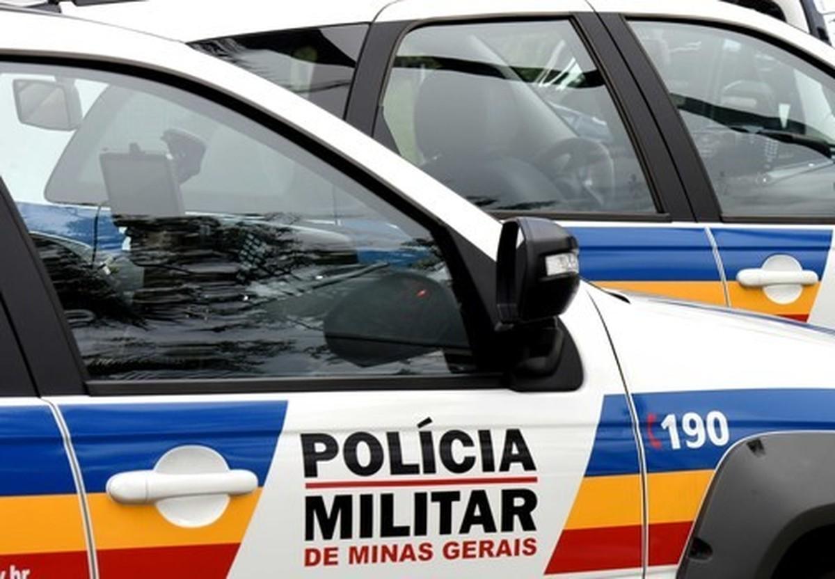 Guarnições da Policia Militar atenderam ao assalto a residência na rua Mauro Sabino Lóes. Demora no acionamento ao 190 pode ter prejudicado a captura do assaltante (Foto/Divulgação)